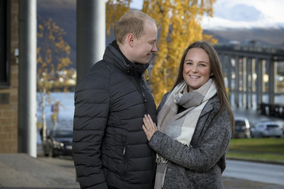 Fredrik og Eline forteller at det blir mye jusprat, også hjemme. Foto: Lars Åke Andersen