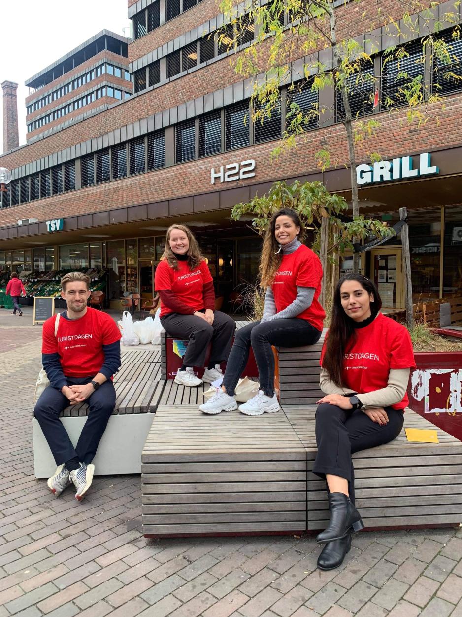 Peder Hallin (CF), Kristine Solli (Haavind), Aicha Selhi (CF) og Serveh Alizadeh (frivillig i Rettssenteret)