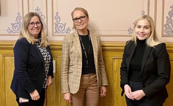 F.v. Anne Kristine Linnestad, Benedicte Gram-Knutsen og Mari Holm Lønseth (Foto: Juristforbundet)