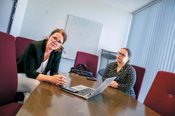Julie Dalsveen og Hildegunn Tronsli er  politiadvokater og tillitsvalgte. (Foto: Tore Letvik)