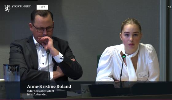 Sverre Bromander og Anne-Kristine Roland (Bilde: Stortingets Nett-TV)
