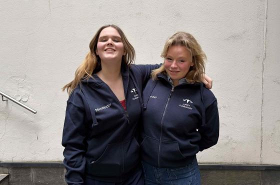 F.v. Emily April Aker og Oda Christine Sverre (Foto: Juristforbundet)