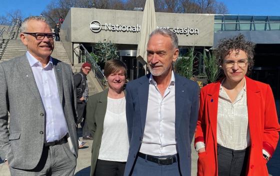 F.v. Trond Ellefsen (YS), Helene Harsvik Skeibrok (LO), Tor Arne Gangsø (K) og Tonje Leborg (Akademikerne) Foto: Juristen