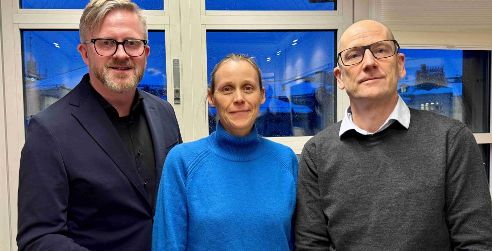 Leder i YS Hans-Erik Skjæggerud, leder i Akademikerne Lise Lyngsnes Randeberg og leder i Unio Steffen Handal (Foto: Unio)
