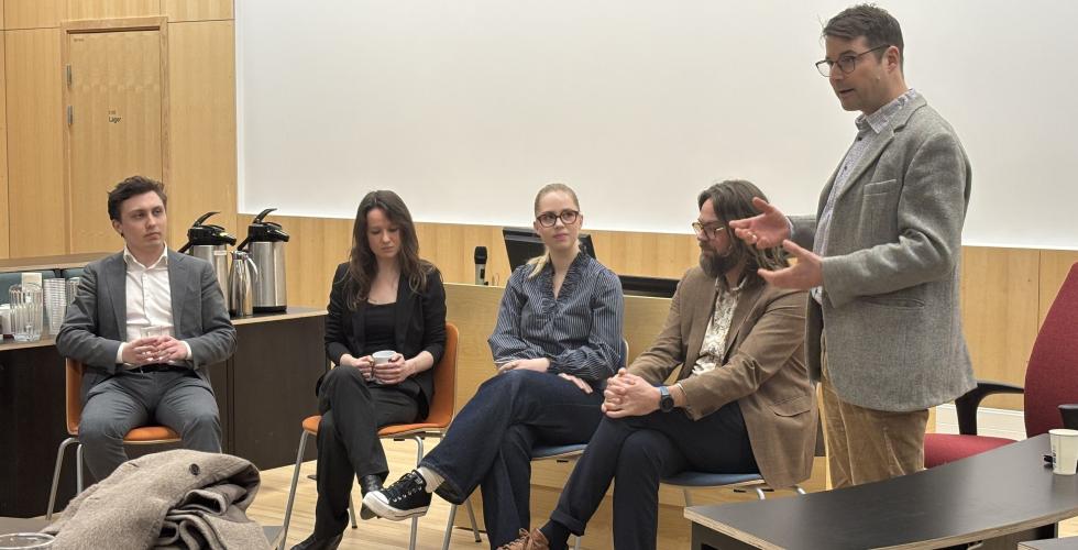 F.v. Erik Shikerin, Frida Torkelsen, Anne-Kristine Roland, Dan Sørensen og Tobias Mahler (Foto: Juristen)