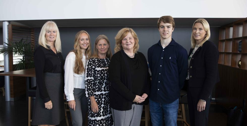 F.v. Monica Viken, Dorthe Nordgård, Cathrine Moksness, Karen Spens, Haakon Kristiansen og Guro Markussen Løvaas (Foto: privat)