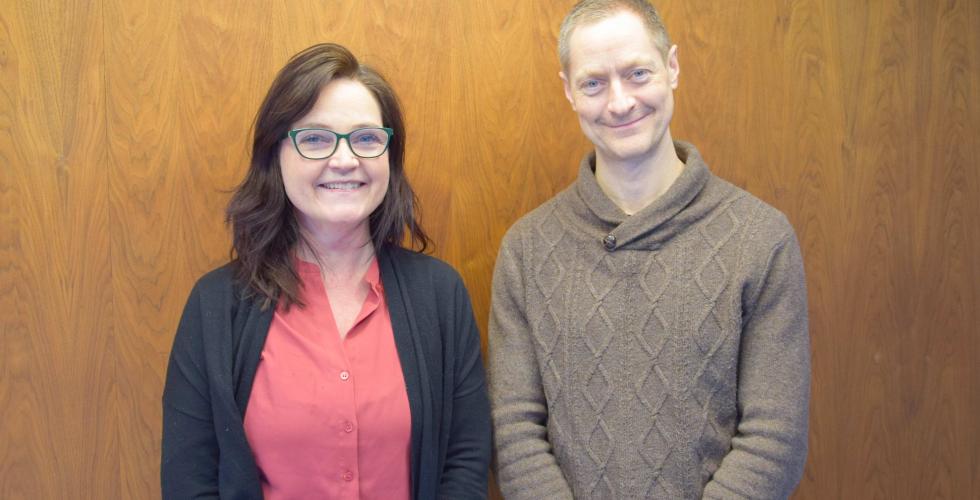 Merete Akerø-Kasongo og Rasmus Sand (Foto: Juristen)