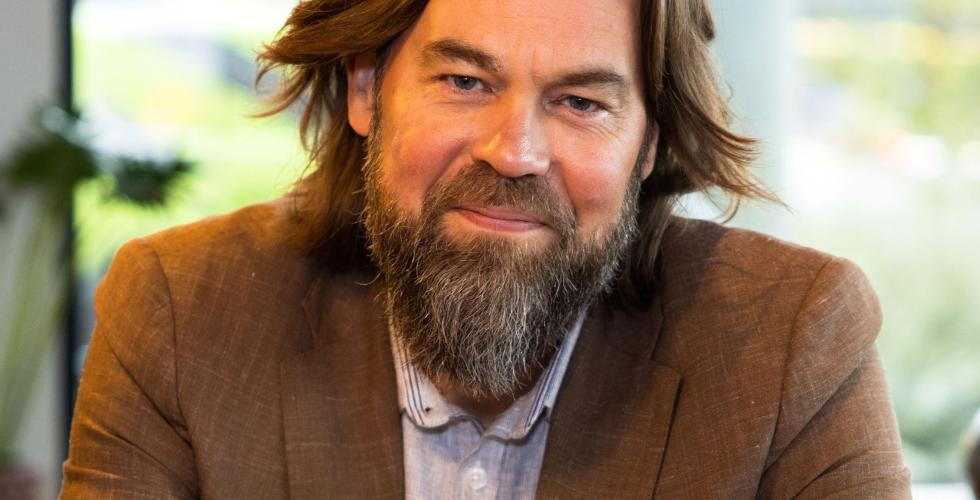 Sørensen jobber til daglig med hvordan selskapet kan hjelpe advokatfirmaer, enkeltadvokater og juridiske avdelinger gjennom endringen som følger med KI. (Foto:Shad Madian) 