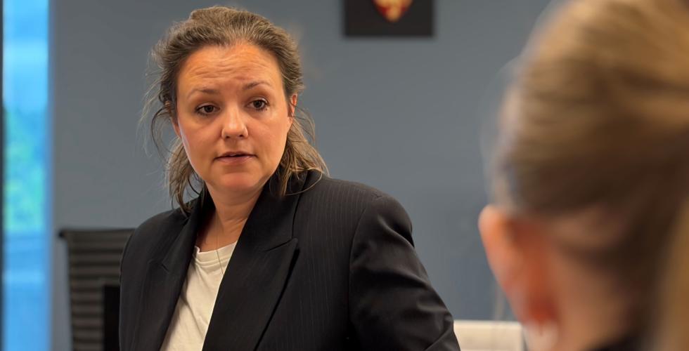 - Prosessen har vært krevende fordi vi ikke har lykkes med å få en avklaring eller et oppgjør gjennom ordinær dialog, sier prosessfullmektig i saken og senioradvokat MNA Helene Dorans i Juristforbundet. (Foto: Trine Lejon)  